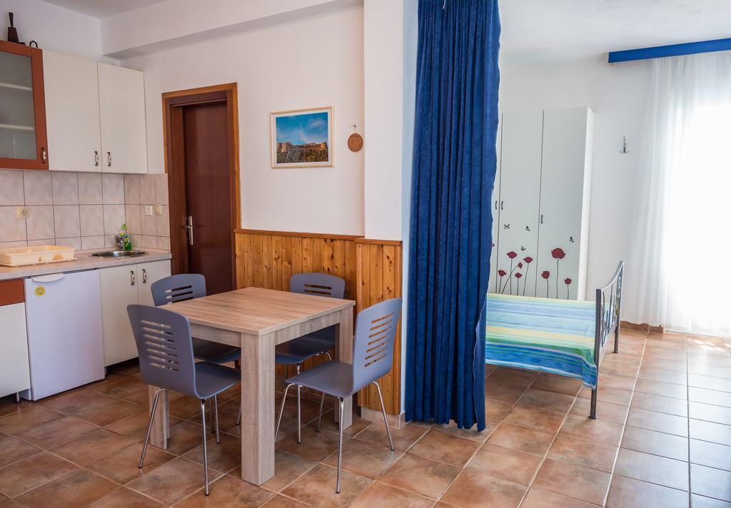 Apartments Viskovic フヴァル 部屋 写真