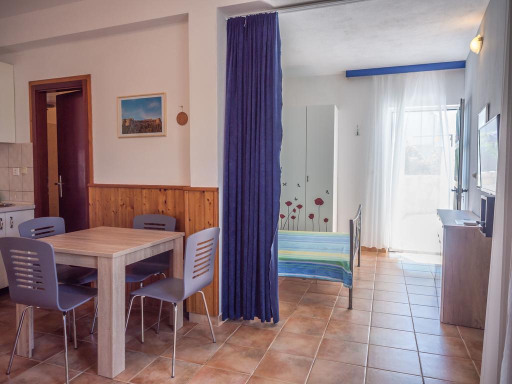 Apartments Viskovic フヴァル 部屋 写真